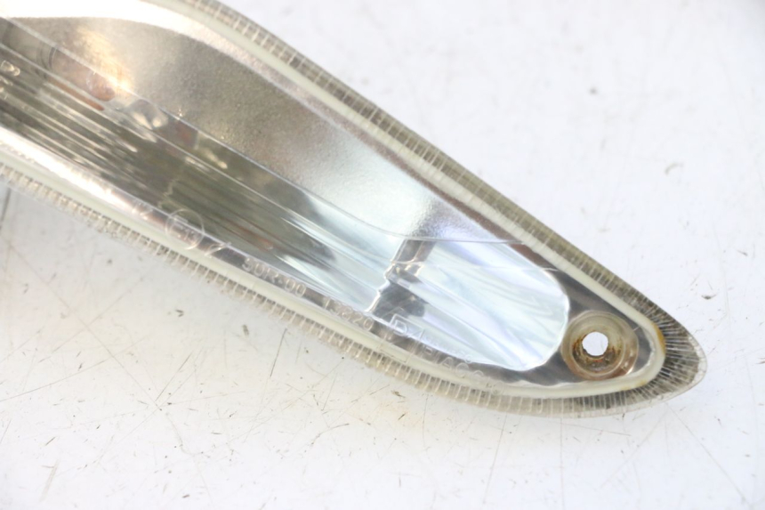 photo de LEFT REAR TURN SIGNAL PIAGGIO VESPA PRIMAVERA 2T 50 (2013 - 2018) - Zoom on usage condition