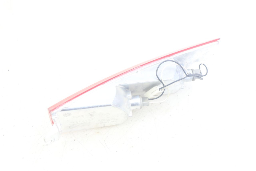 photo de LEFT REAR TURN SIGNAL PIAGGIO X8 125 (2004 - 2007) - Technical close-up