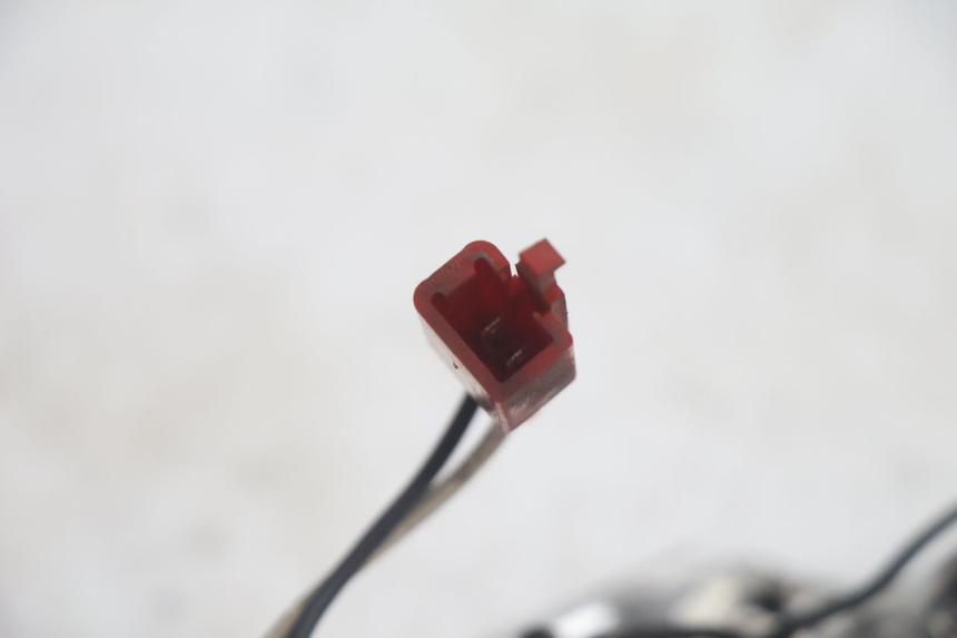 photo de REAR LEFT TURN SIGNAL PIAGGIO ZIP IGET 4T 50 (2021 - 2023) - Fixing points details