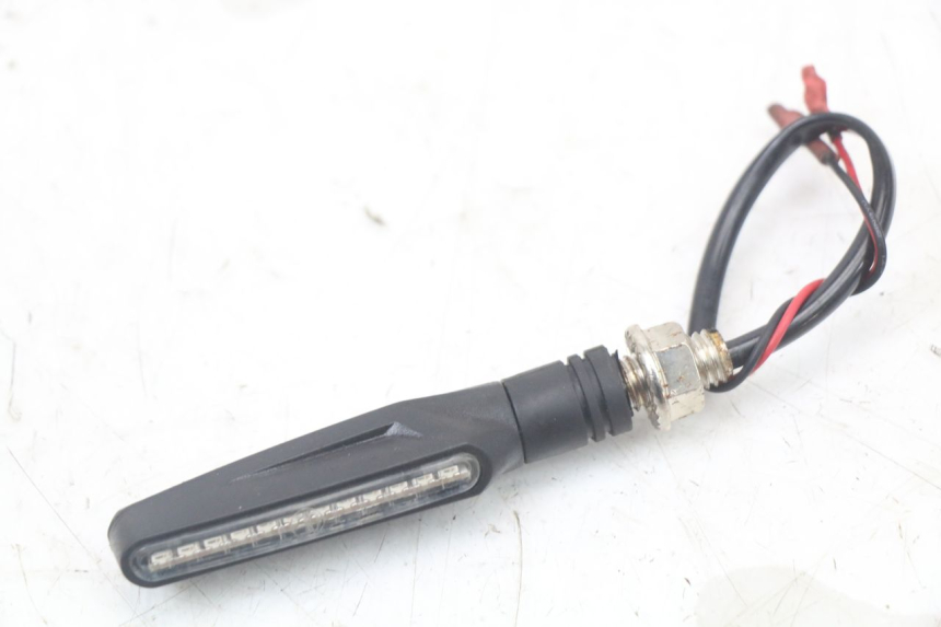 photo de REAR TURN SIGNAL SUZUKI GS F 500 (2004 - 2007) - Checked used part