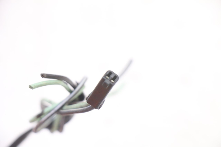 photo de REAR TURN SIGNAL SUZUKI GSR 750 (2011 - 2017) - Distinctive features