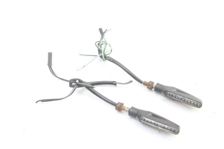 photo de REAR TURN SIGNAL SUZUKI GSR 750 (2011 - 2017) - Technical close-up