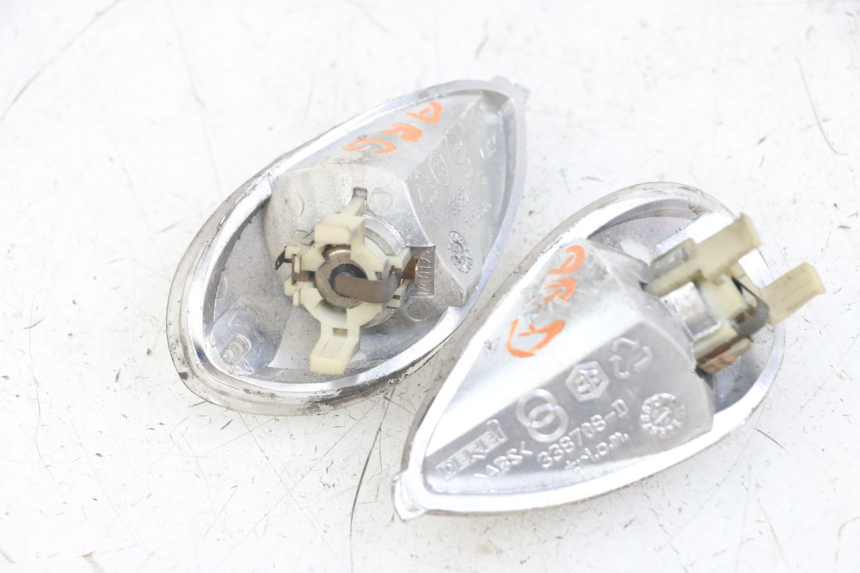 photo de REAR TURN SIGNAL PIAGGIO LIBERTY 125 (2009 - 2013) - Component detail