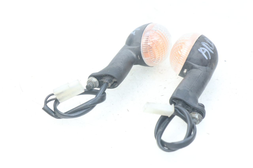 photo de REAR TURN SIGNAL PEUGEOT LUDIX BLASTER 50 (2006 - 2014) - Zoom on usage condition