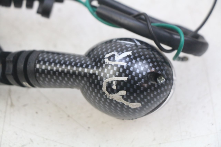 photo de REAR TURN SIGNAL PEUGEOT LUDIX 50 (2008 - 2017) - Alternative perspective