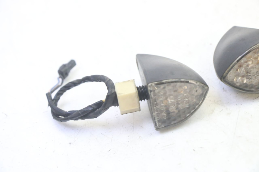 photo de REAR TURN SIGNAL PIAGGIO MP3 RL 250 (2006 - 2010) - Component detail