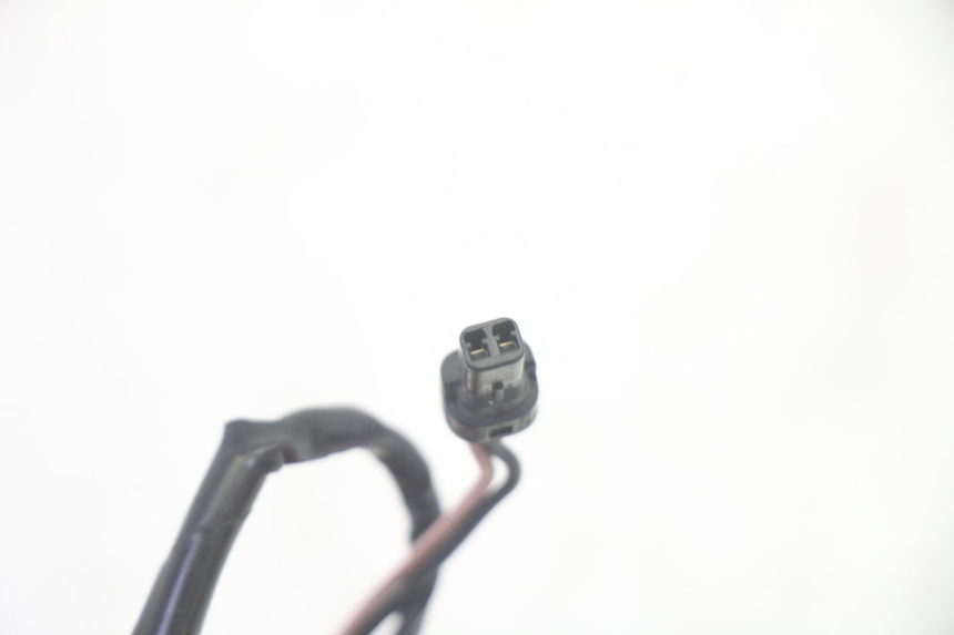 photo de REAR TURN SIGNAL PIAGGIO MP3 RL 250 (2006 - 2010) - Surface and material condition