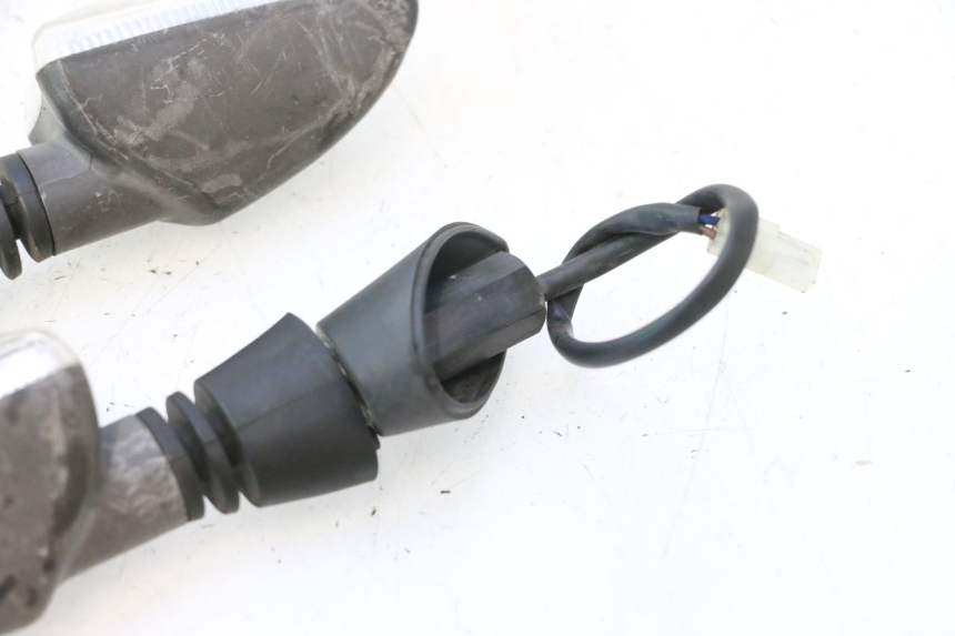 photo de REAR TURN SIGNAL PIAGGIO MP3 500 (2016 - 2018) - Additional view of the item
