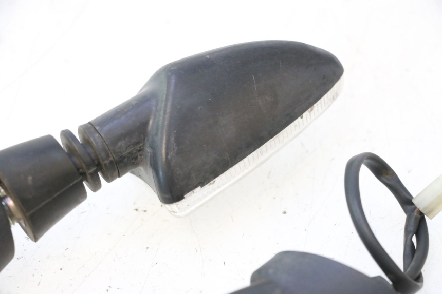 photo de REAR TURN SIGNAL PIAGGIO MP3 500 (2016 - 2018) - Surface and material condition