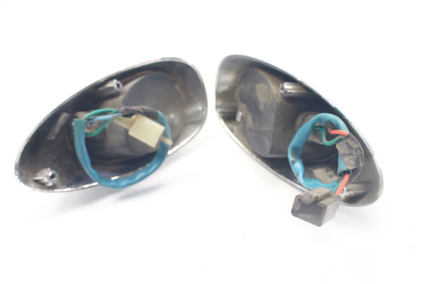 photo de REAR TURN SIGNAL KYMCO PEOPLE 250 (2004 - 2008) - Component detail