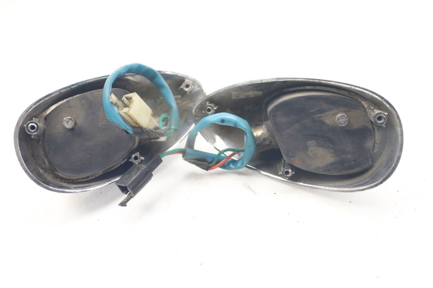 photo de REAR TURN SIGNAL KYMCO PEOPLE 250 (2004 - 2008) - Zoom on usage condition