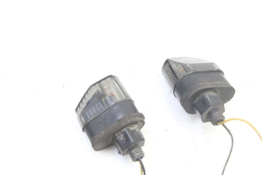 photo de REAR TURN SIGNAL APRILIA SR 2T 50 (2018 - 2022) - Additional view of the item