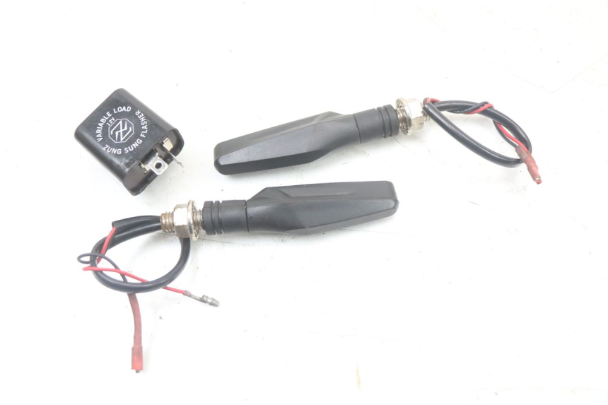 photo de REAR TURN SIGNAL SUZUKI GS F 500 (2004 - 2007) - Component detail