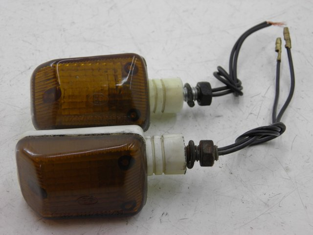 photo de REAR TURN SIGNAL SUZUKI GSF N BANDIT 600 (1996 - 1999) - Main view
