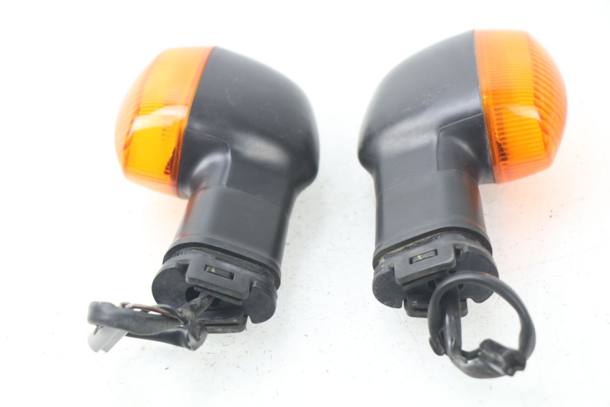 photo de REAR TURN SIGNAL YAMAHA TDM ABS 900 (2002 - 2014) - Technical close-up