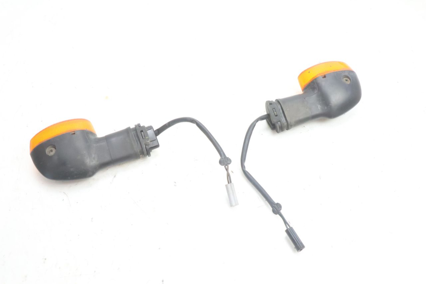 photo de REAR TURN SIGNAL YAMAHA TDM ABS 900 (2002 - 2014) - Checked used part