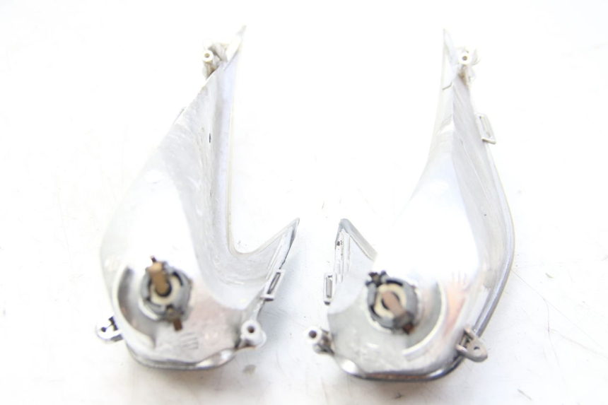 photo de FRONT TURN SIGNAL APRILIA ATLANTIC 125 (2003 - 2009) - Zoom on usage condition