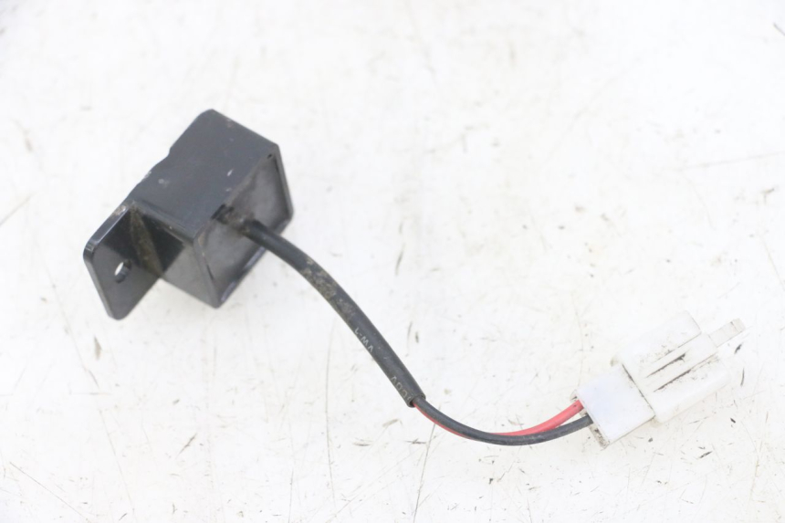 photo de FRONT TURN SIGNAL HONDA CBF 500 (2004 - 2007) - Alternative perspective