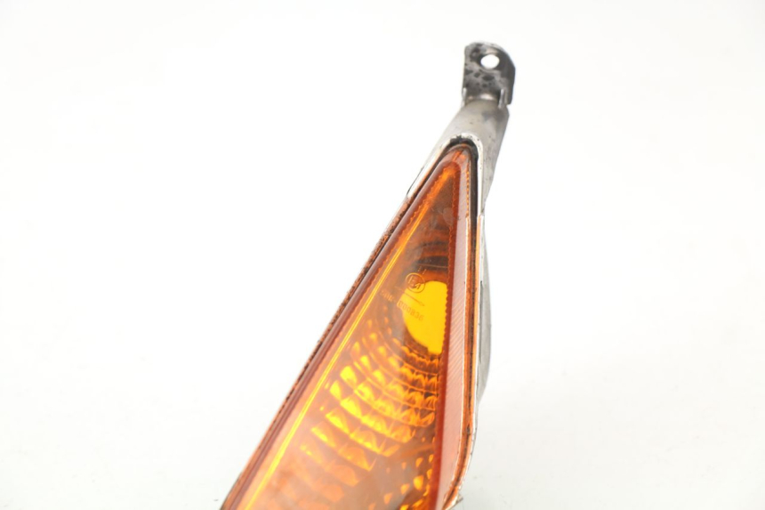 photo de FRONT TURN SIGNAL REVATTO CITYONE 125 (2006 - 2007) - Fixing points details