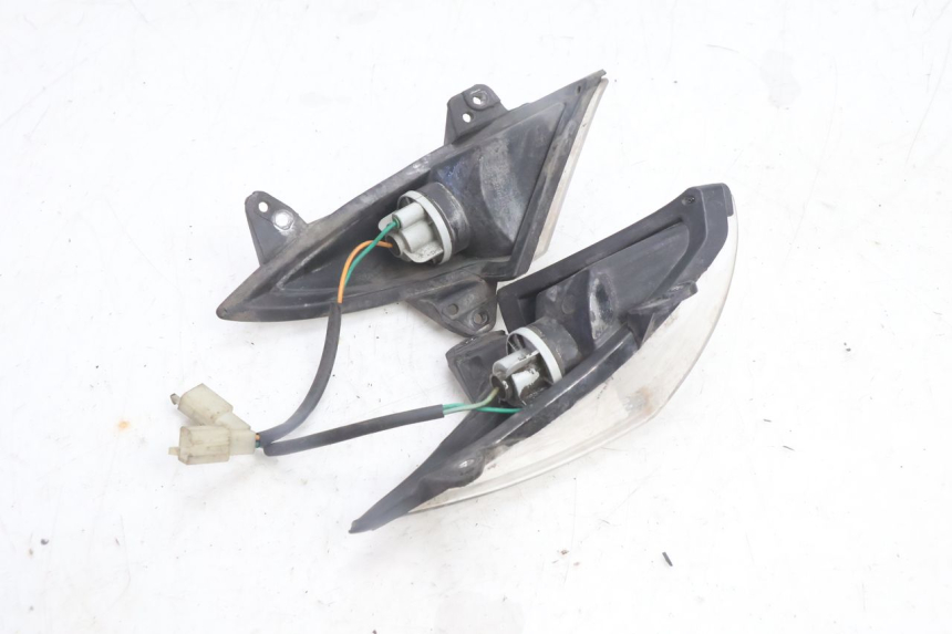 photo de FRONT TURN SIGNAL PEUGEOT CITYSTAR 125 (2011 - 2017) - Technical close-up