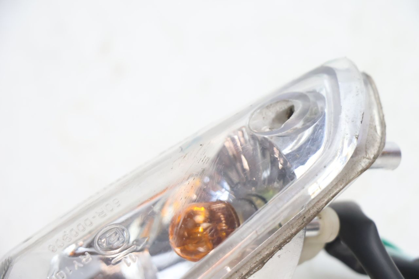 photo de FRONT RIGHT TURN SIGNAL KYMCO AGILITY 4T 10" 50 (2005 - 2018) - Zoom on usage condition
