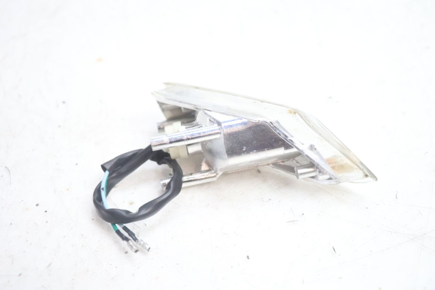 photo de RIGHT FRONT TURN SIGNAL KYMCO AGILITY 4T 50 (2018 - 2022) - Technical close-up