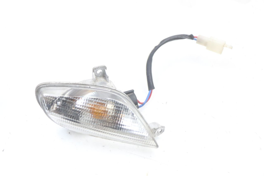 photo de FRONT RIGHT TURN SIGNAL APRILIA SR MOTARD 50 (2012 - 2018) - Zoom on usage condition