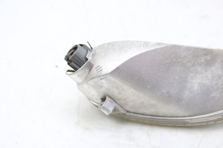 photo de RIGHT FRONT TURN SIGNAL APRILIA ATLANTIC 500 (2002 - 2003) - Surface and material condition