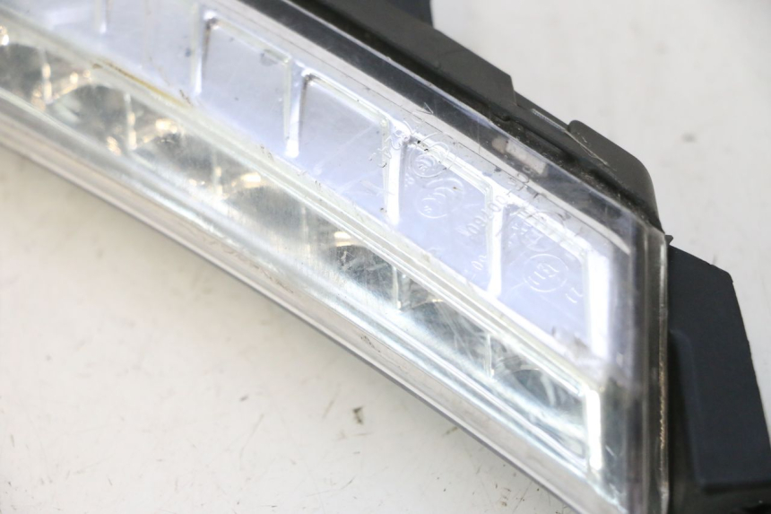 photo de FRONT RIGHT TURN SIGNAL MASH BIBOP 2.0 50 (2021 - 2026) - Surface and material condition