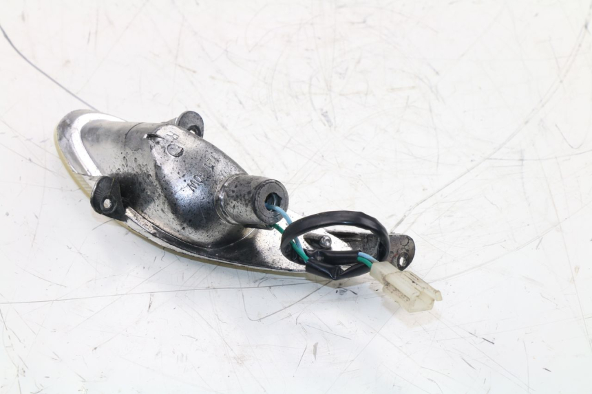 photo de FRONT RIGHT TURN SIGNAL BAOTIAN BT 49 QT-9 50 (2006 - 2010) - Zoom on usage condition