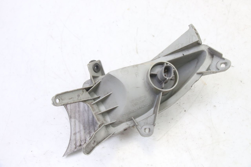 photo de RIGHT FRONT TURN SIGNAL SUZUKI BURGMAN 125 (2007 - 2014) - Technical close-up