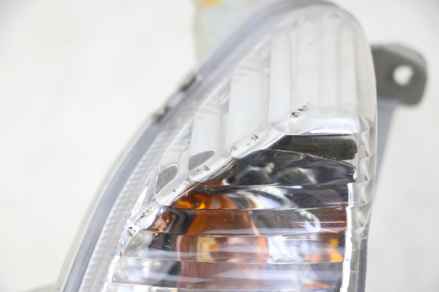 photo de RIGHT FRONT TURN SIGNAL SUZUKI BURGMAN 125 (2007 - 2014) - Component detail