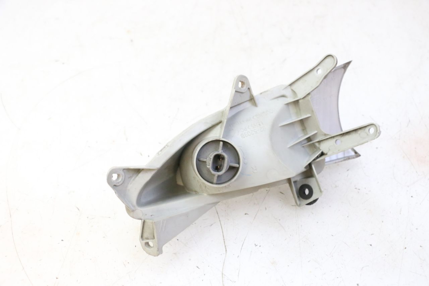 photo de RIGHT FRONT TURN SIGNAL SUZUKI BURGMAN 125 (2007 - 2014) - Product overview