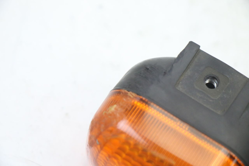 photo de FRONT RIGHT TURN SIGNAL YAMAHA BW'S BWS 125 (2010 - 2013) - Technical close-up