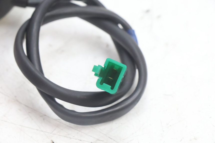 photo de FRONT RIGHT TURN SIGNAL YAMAHA BW'S BWS 125 (2010 - 2013) - Fixing points details