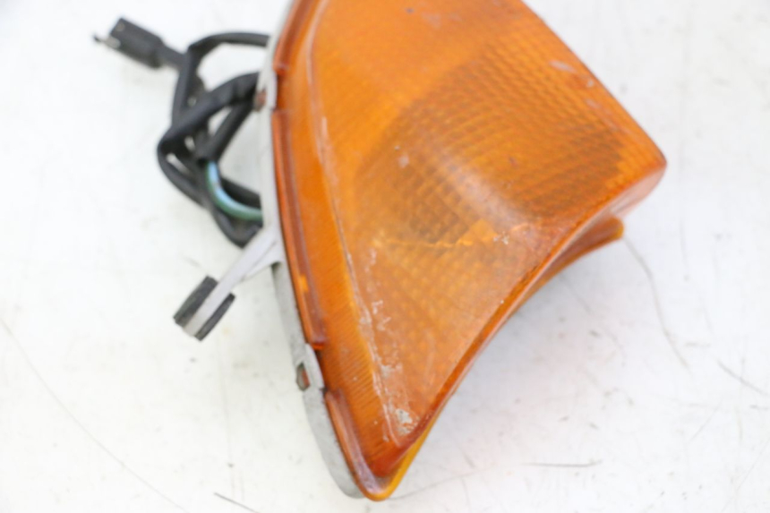photo de FRONT RIGHT TURN SIGNAL HONDA CBR F SC25 1000 (1989 - 1992) - Component detail