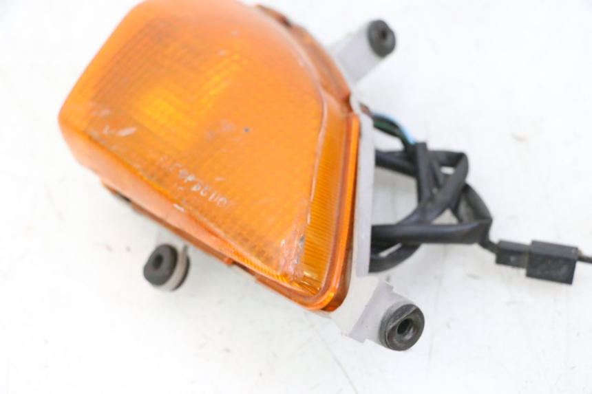 photo de FRONT RIGHT TURN SIGNAL HONDA CBR F SC25 1000 (1989 - 1992) - Surface and material condition