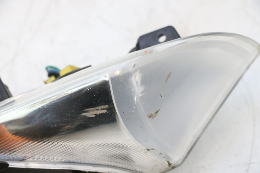 photo de FRONT RIGHT TURN SIGNAL PEUGEOT CITYSTAR 2T 50 (2018 - 2021) - Technical close-up