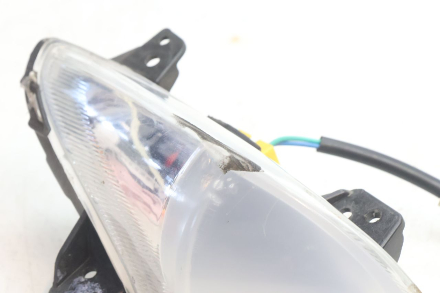 photo de FRONT RIGHT TURN SIGNAL PEUGEOT CITYSTAR 2T 50 (2018 - 2021) - Zoom on usage condition