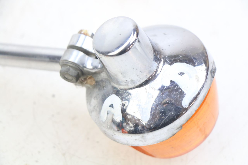 photo de RIGHT FRONT TURN SIGNAL HONDA CM 125 (1983 - 2003) - Product overview