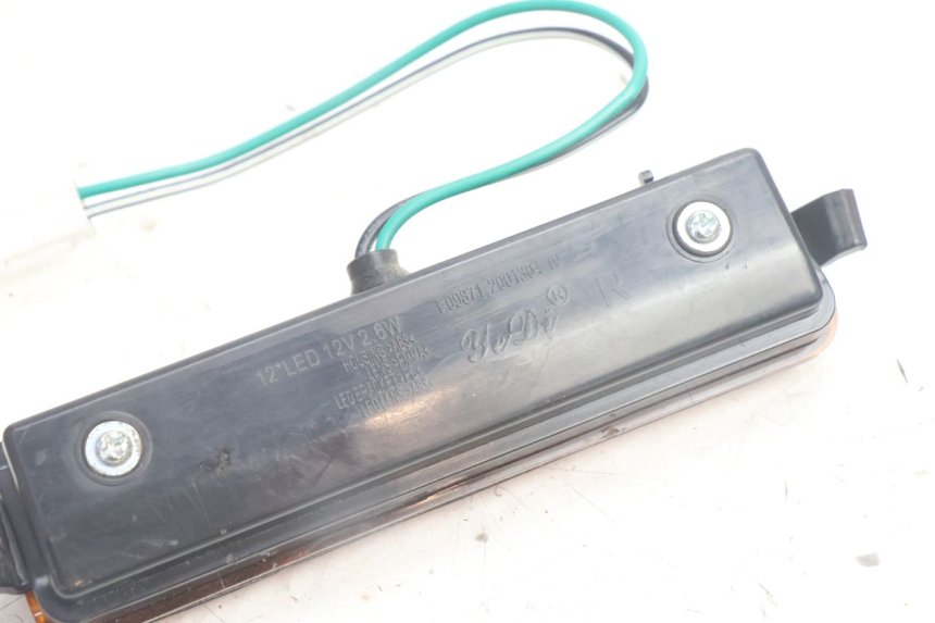photo de FRONT RIGHT TURN SIGNAL ASKOLL ESPRO 1 - Technical close-up