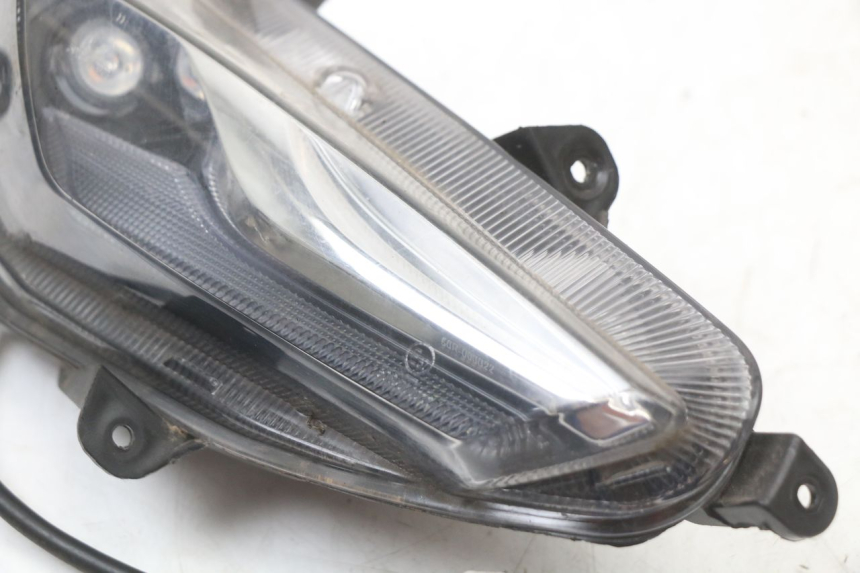 photo de RIGHT FRONT TURN SIGNAL JM MOTORS EVOLIS 4T 50 (2018 - 2022) - Technical close-up