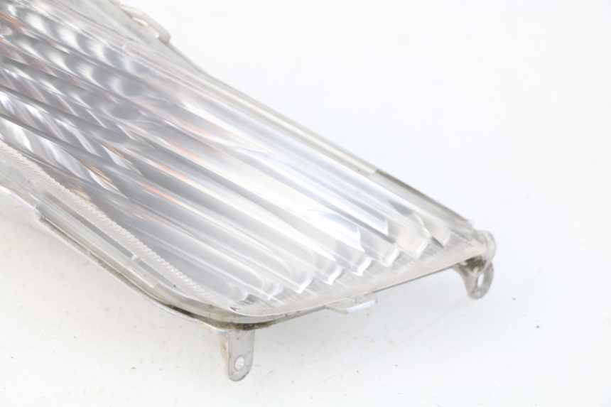 photo de FRONT RIGHT TURN SIGNAL HONDA FES PANTHEON 125 (2003 - 2007) - Alternative perspective