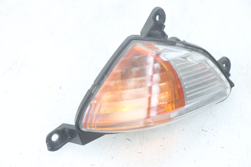 photo de RIGHT FRONT TURN SIGNAL YAMAHA FJR ABS 1300 (2006 - 2012) - Technical close-up