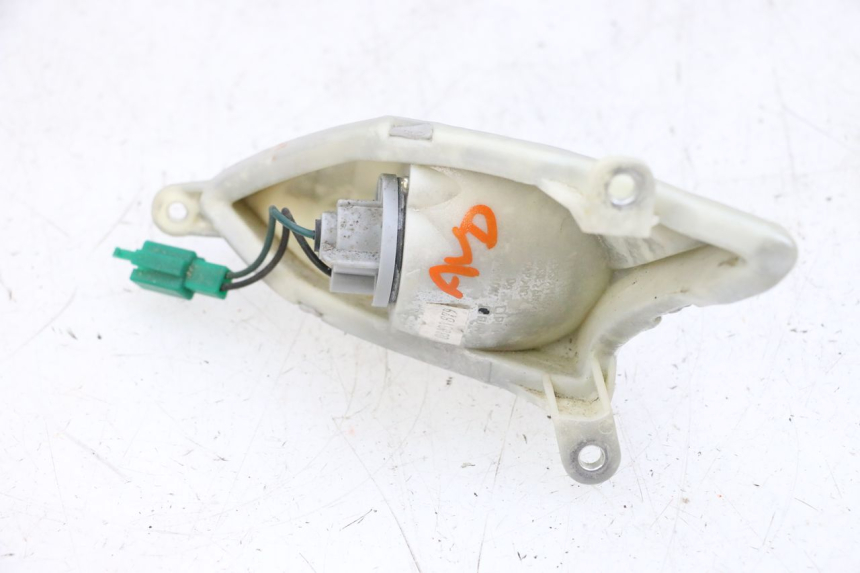 photo de FRONT RIGHT TURN SIGNAL MBK FLAME X 125 (2007 - 2016) - Alternative perspective