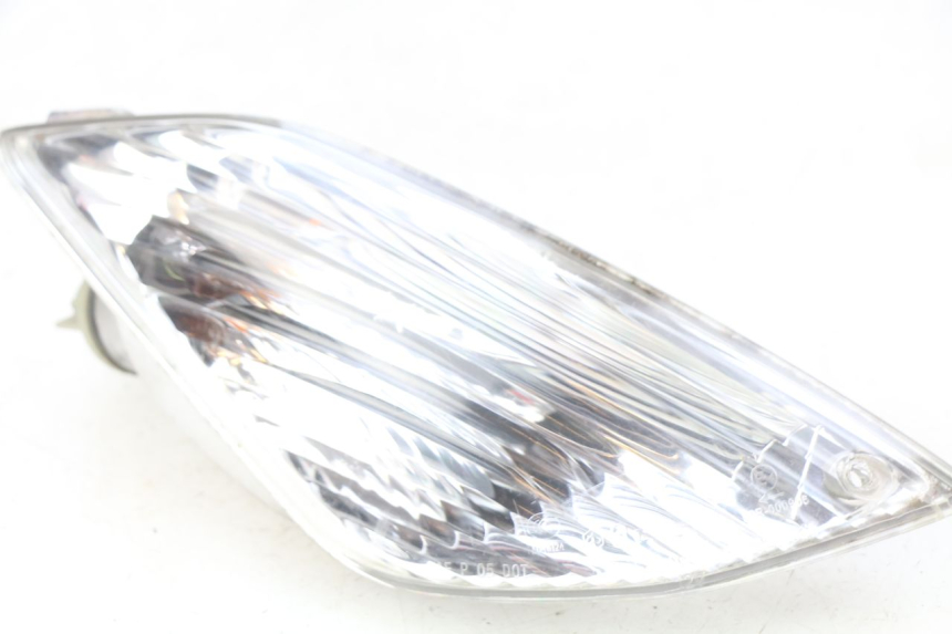 photo de FRONT RIGHT TURN SIGNAL PIAGGIO FLY 100 (2006 - 2010) - Technical close-up
