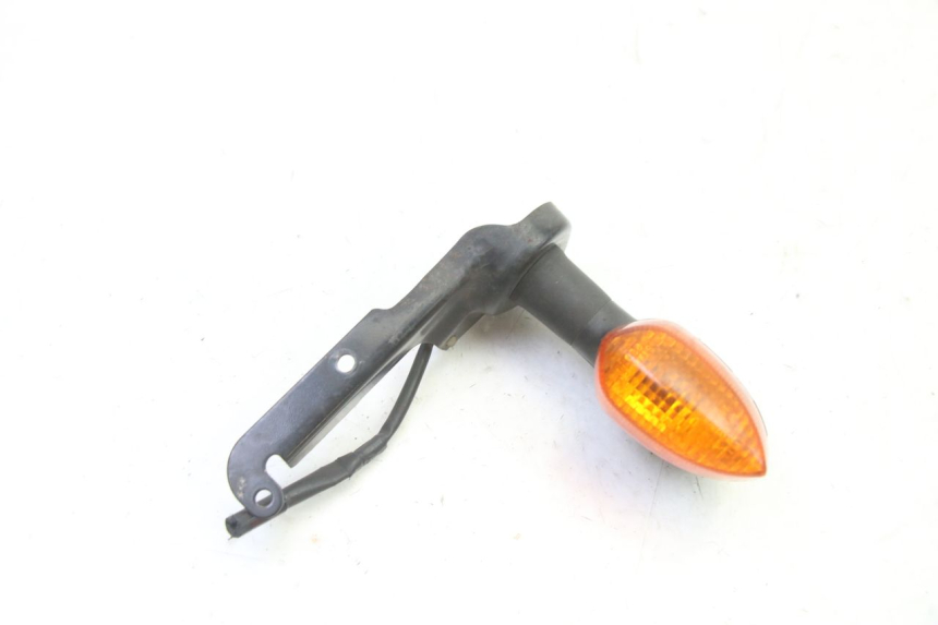 photo de FRONT RIGHT TURN SIGNAL YAMAHA FZ6 FAZER S2 600 (2007 - 2011) - Technical close-up