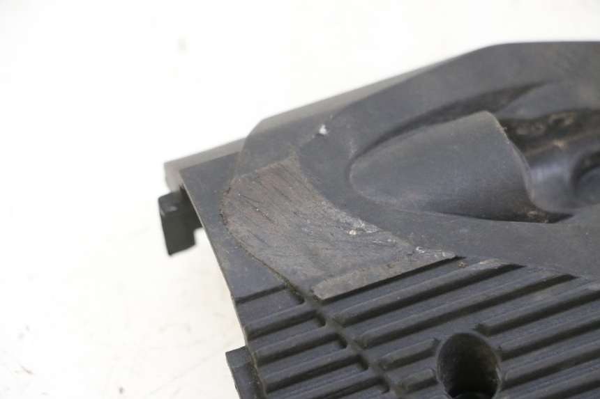 photo de FRONT RIGHT TURN SIGNAL KUKIRIN G2 MASTER 1 - Fixing points details