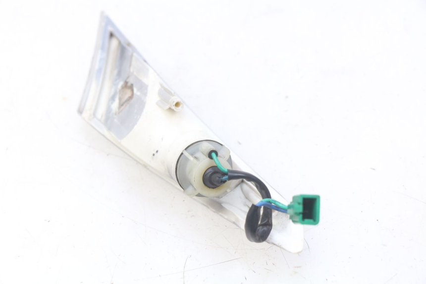 photo de RIGHT FRONT TURN SIGNAL PEUGEOT GEOPOLIS 400 (2007 - 2013) - Zoom on usage condition