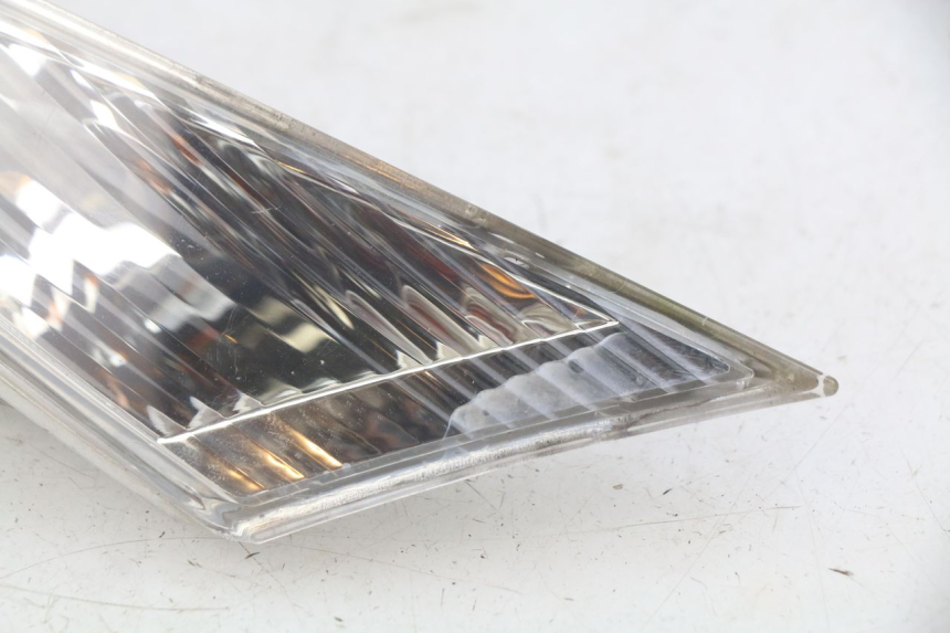 photo de RIGHT FRONT TURN SIGNAL PEUGEOT GEOPOLIS 400 (2007 - 2013) - Fixing points details